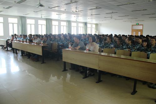 91在线举行2016级新生开学典礼暨师生见面会
